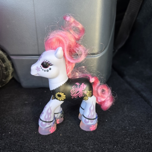 My Little Pony x Junko Mizuno Limited Edition G3 2009 Collectible Figure